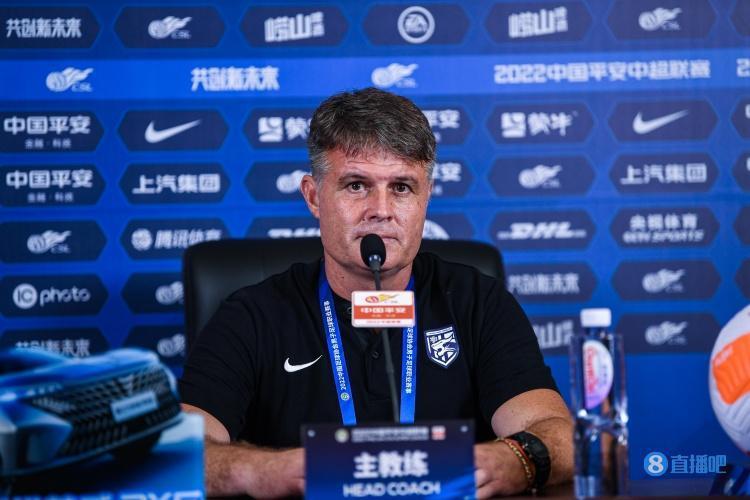 佩德罗：阿齐兹并非马尔康那类支点型 有信心让三镇继续成强队