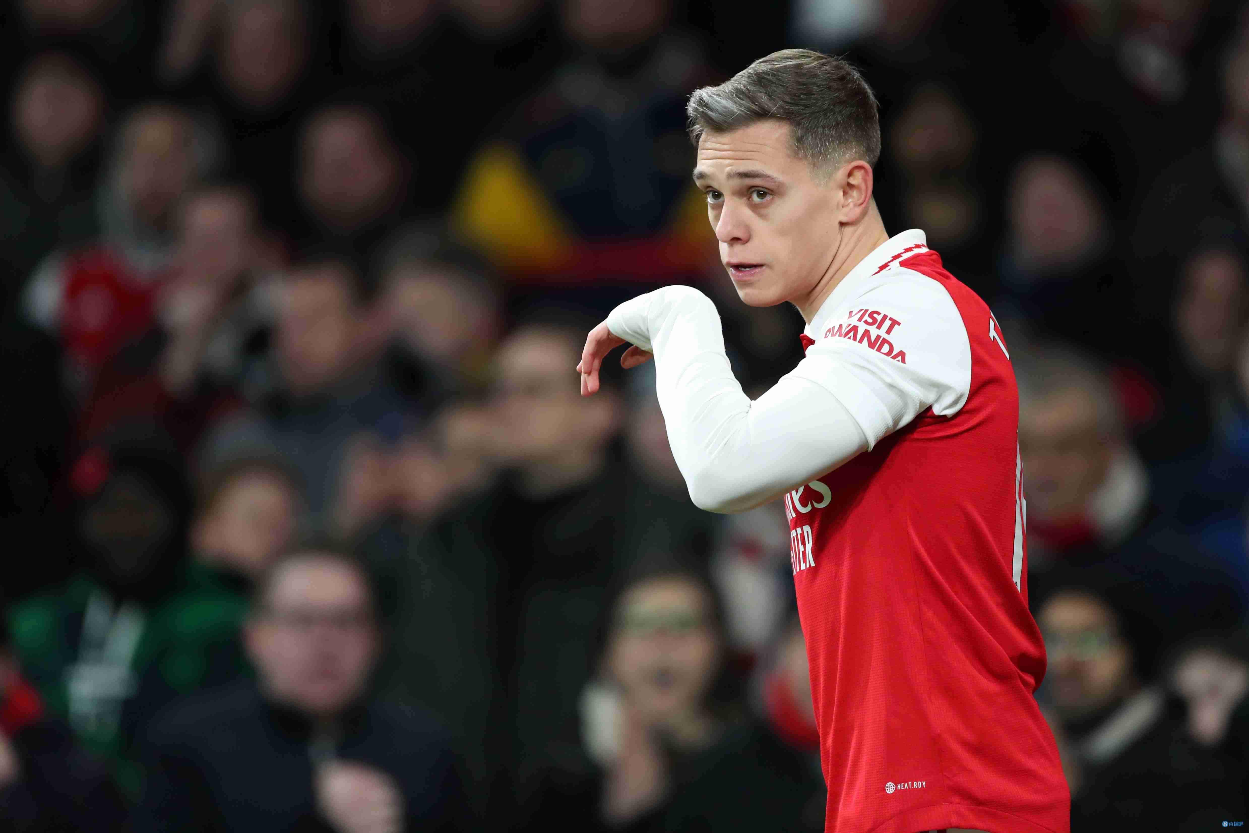 5场5次助攻！官方：特罗萨德当选阿森纳三月最佳球员