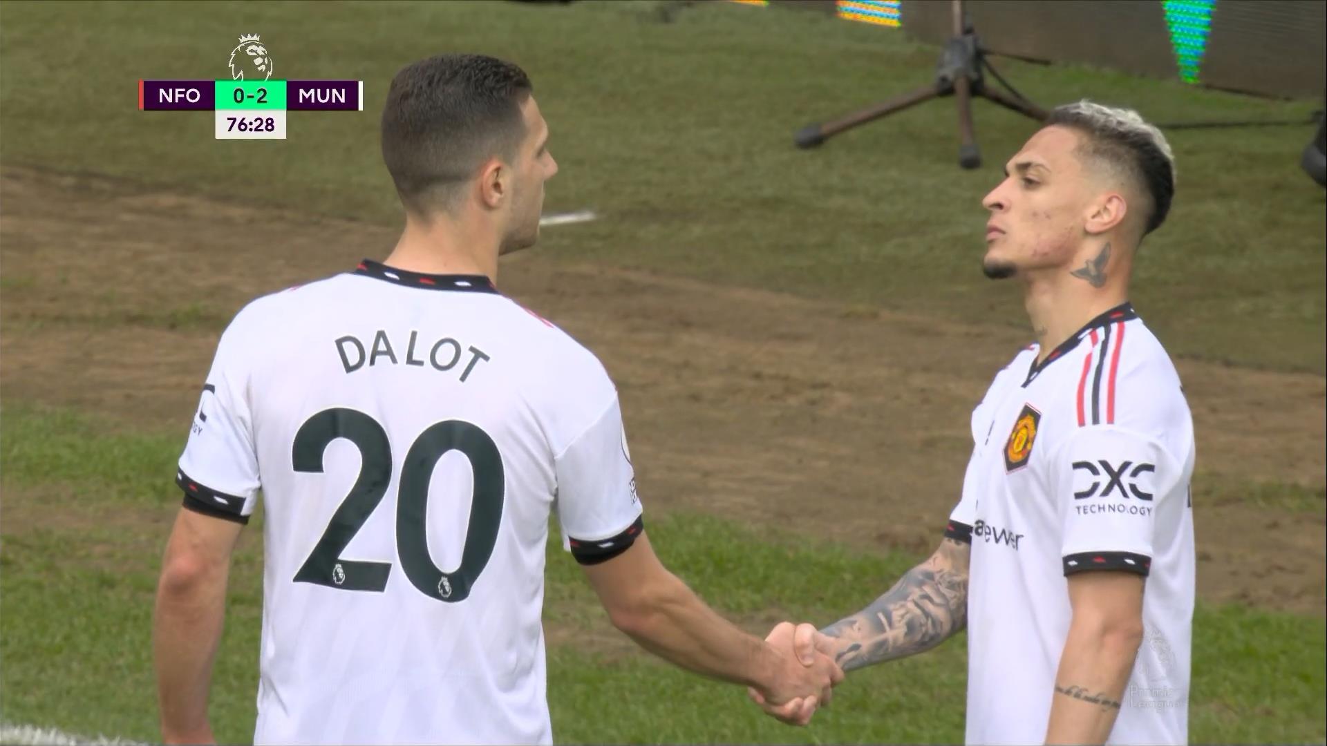 帅！规哥！帅！安东尼助攻后霸气握手庆祝！