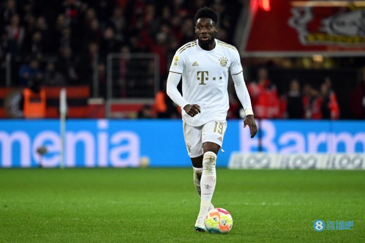 早报：皇马回击拉波尔塔 利物浦6-1大胜利兹联