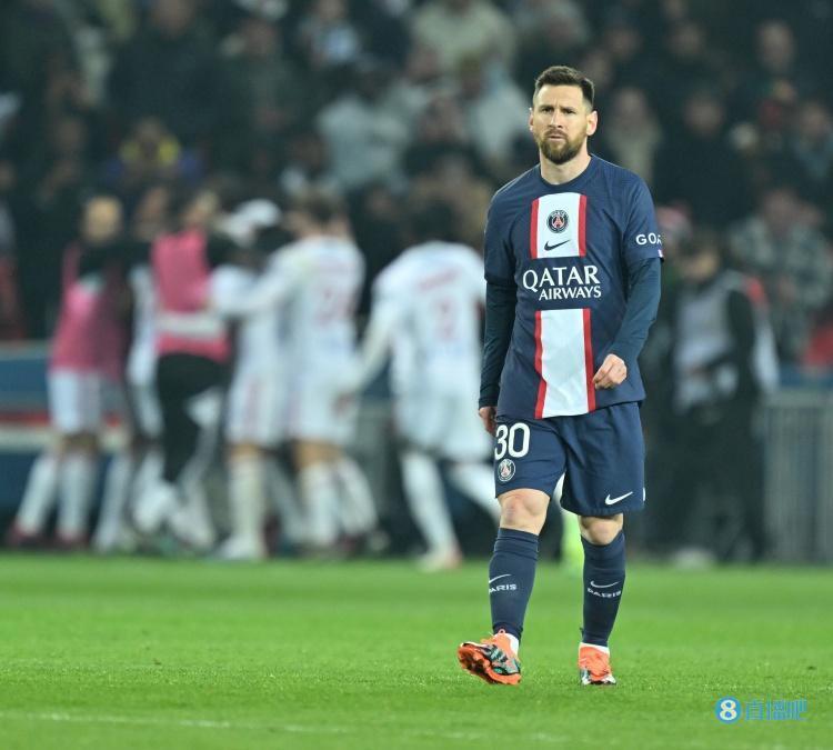 法媒：巴黎希望梅西至少留队一年，但可以确定他不会续约