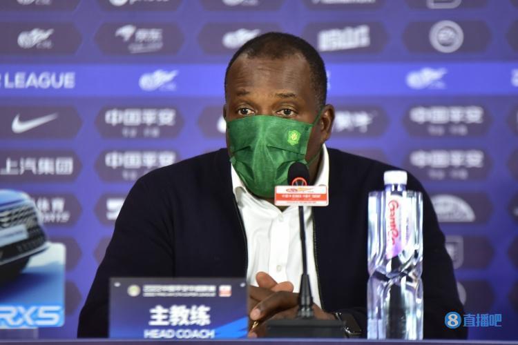 斯坦利：补时丢球很难接受、很遗憾，韩佳奇站出来拯救了比赛