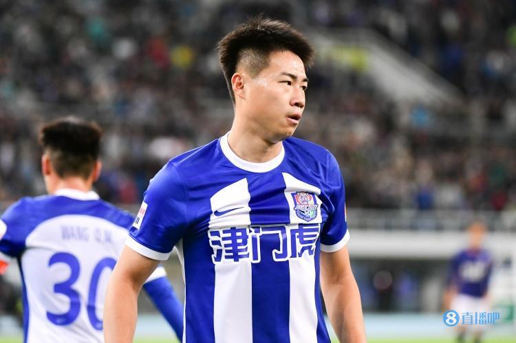 又要罚？杨帆去年也因暴力行为染红，吃到五场禁赛 总计25万罚款