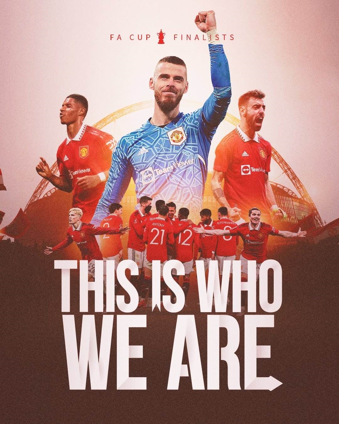 六月见！曼联晒足总杯决赛海报：德赫亚C位，红魔众将相拥庆祝