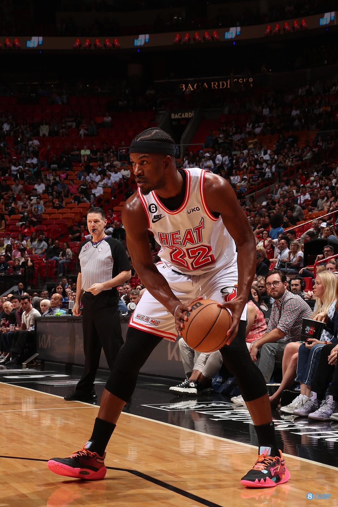 追梦：该如何形容巴特勒……猛兽！！跟乔丹一样！势不可挡！