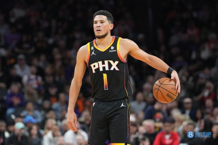 强力！布克在系列赛终结战拿下至少45分10助攻 NBA历史首人