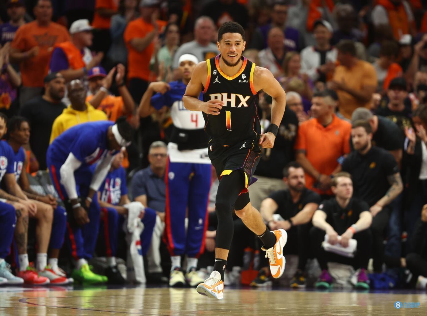 现役季后赛40 10助次数排行榜 詹姆斯5次领跑 布克今日冲进前五