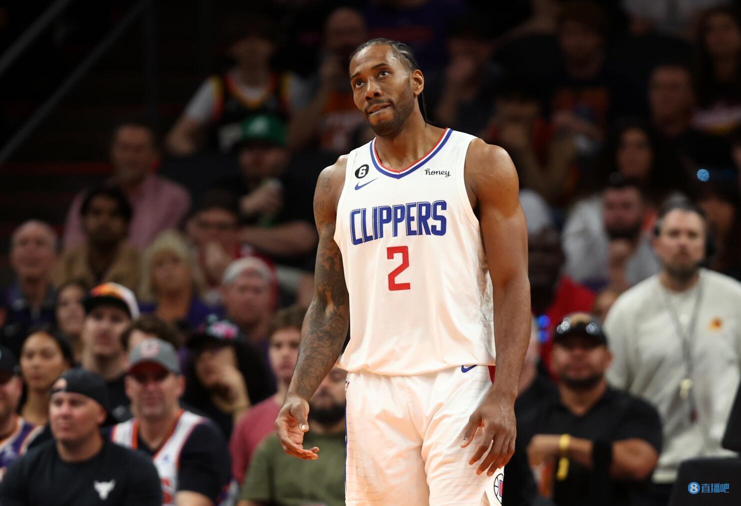 A-史密斯怒批小卡该退役！克六为后者鸣不平：好像他想受伤似的