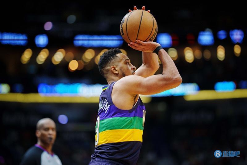 鹈鹕官方：CJ-麦科勒姆成功接受手术 修复右手拇指的尺侧副韧带