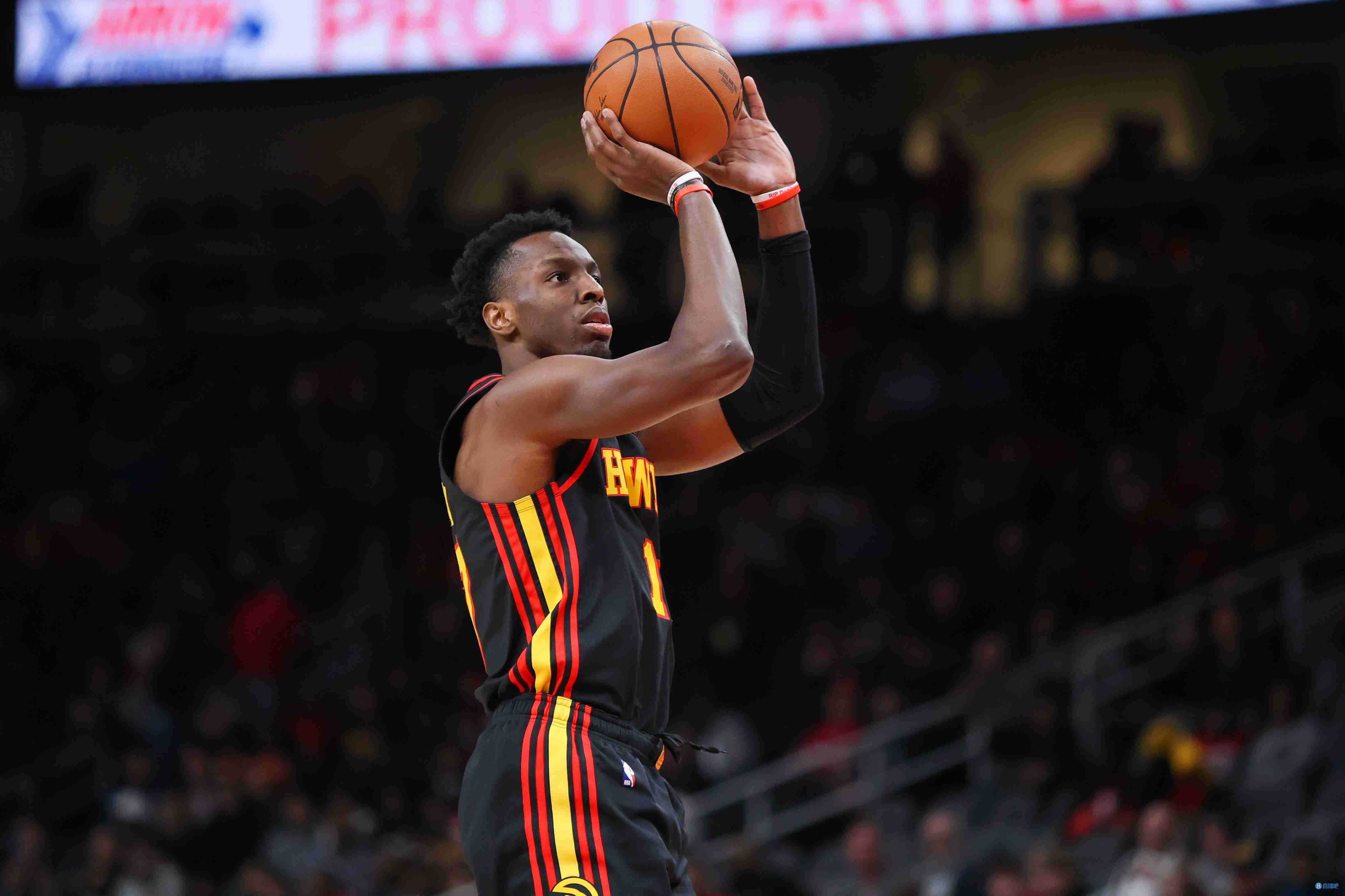 防守稳健难救主！奥孔武拿到6分11篮板2助攻2盖帽&正负值 6