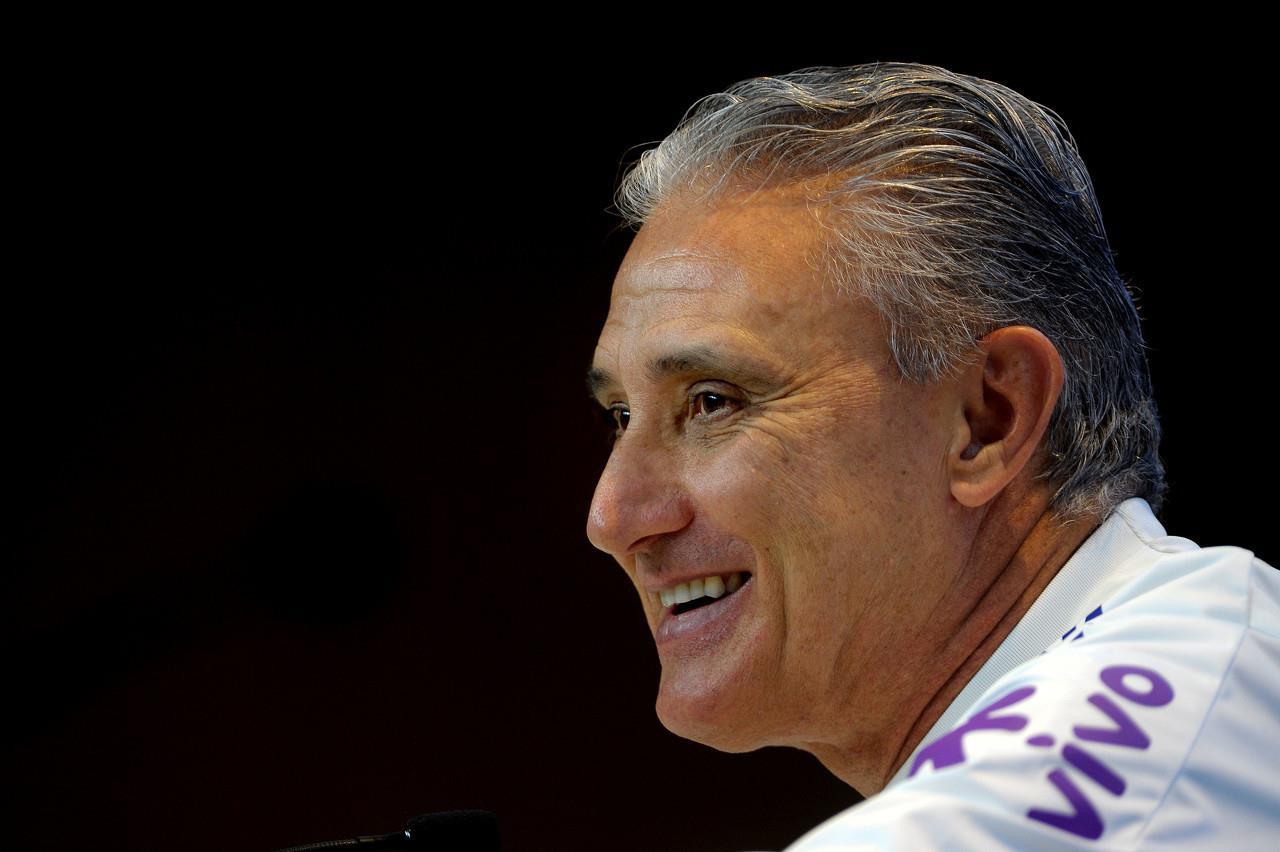 巴媒：科林蒂安向蒂特提供4年执教合同，但双方达成协议并不容易