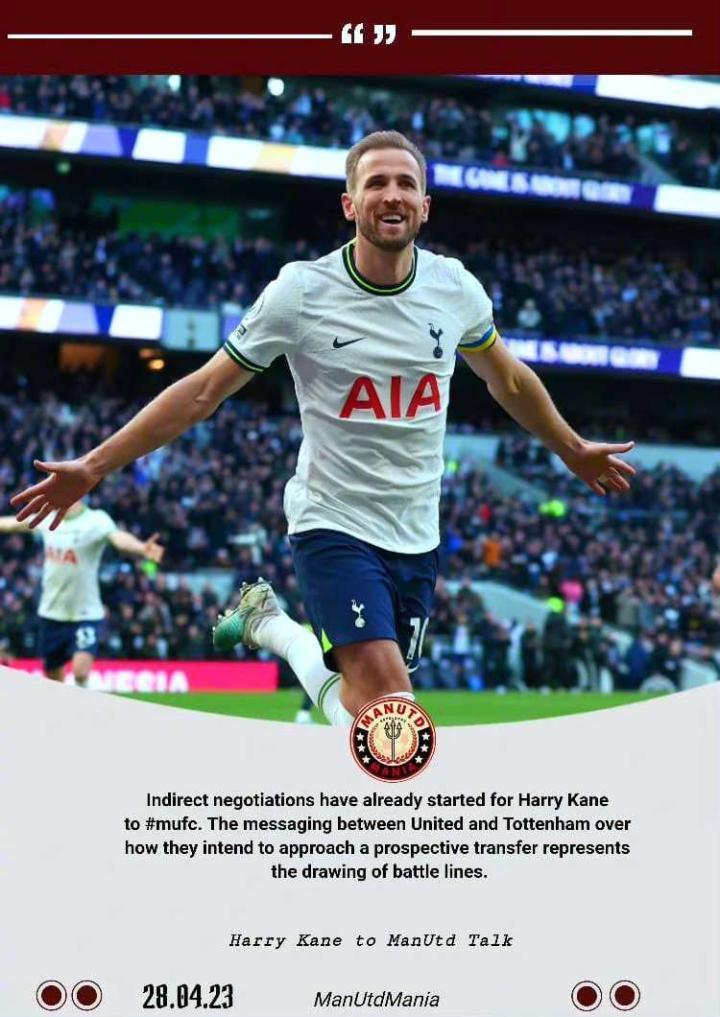 热刺2-2曼联的比赛过程中，客场的曼联球迷高唱：...