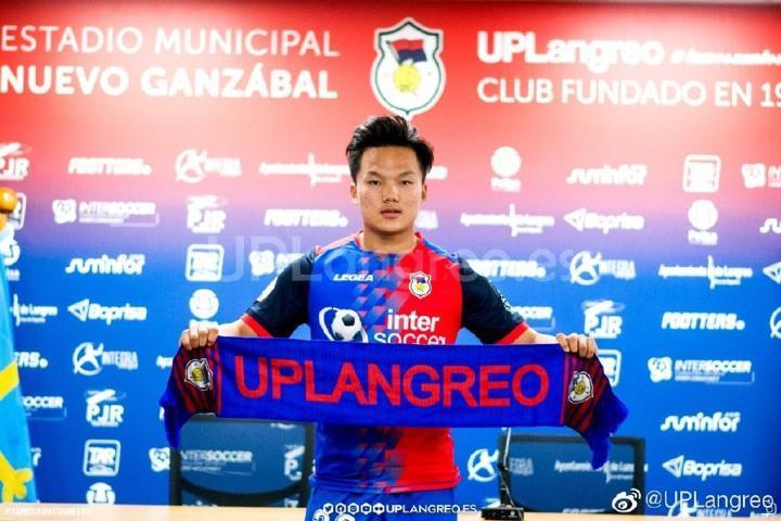 出自山东泰山青训和马塞特足校的20岁前锋史乐天本...