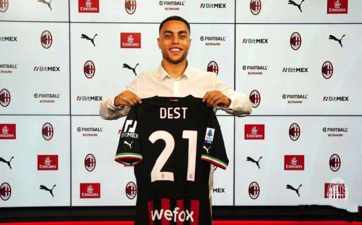 据意大利媒体《足球市场》报道，米兰已经告知德斯特...