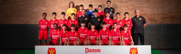 完成注册后，邝兆镭将在达姆Infantil的A队...