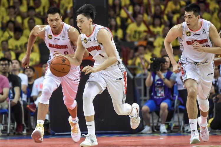 羊城晚报：青黄不接 这就是如今广东队内线所面临的残酷现实