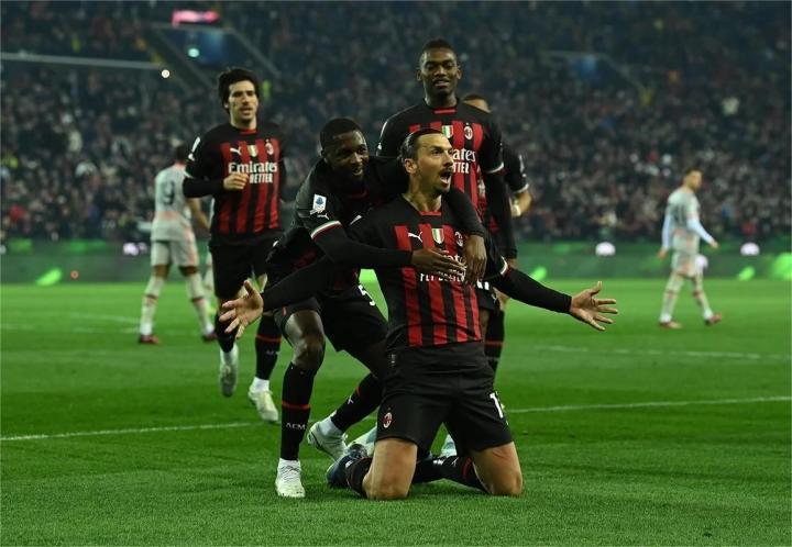 迪马济奥：伊布右小腿内侧孪生肌受伤，将缺阵至少一个月