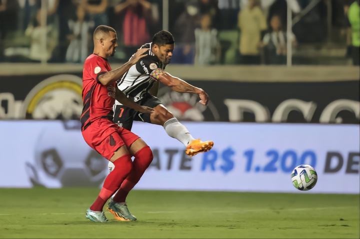 胡尔克左脚爆射，1V2强突，81球20助攻，参与进球破百