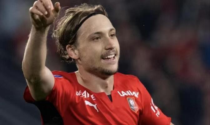 邮报：利物浦和阿森纳有意引进克罗地亚国脚中场马耶...