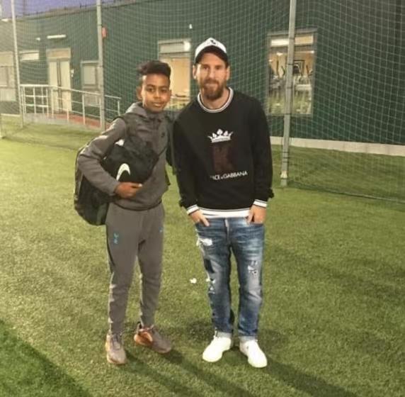 也是梅西的小迷弟，巴萨15岁小将亚马尔11岁时曾...