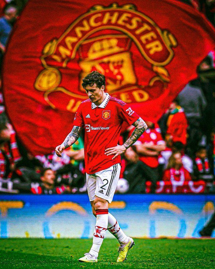 自埃梅里上任以来，曼联是第一支英超零封维拉的球队...