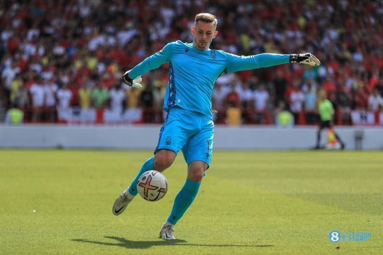 曼晚：迪恩-亨德森预计伤缺至8月份，可能影响他夏窗转会的机会