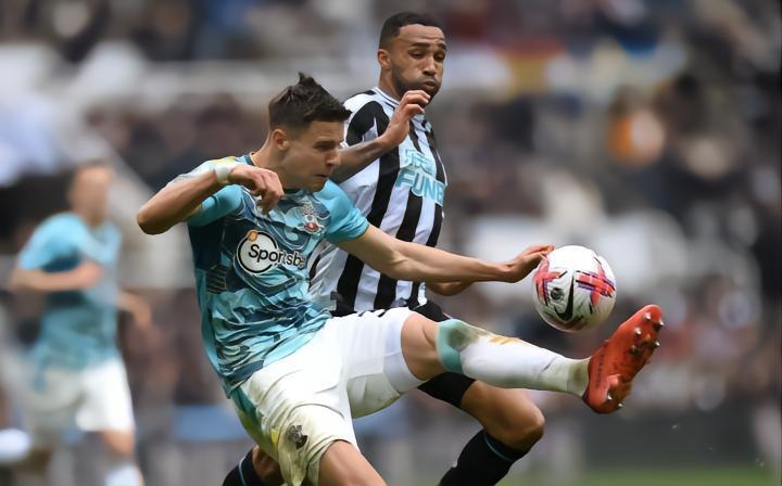 里程碑，波兰国脚贝德纳雷克已经在英超出场150次