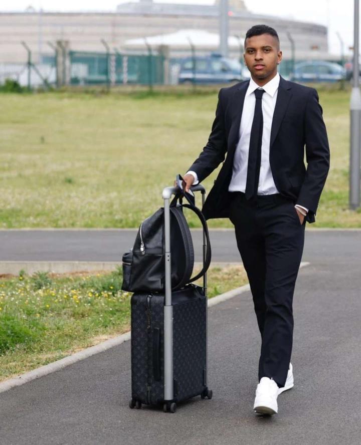 马卡报：罗德里戈不想再成为上赛季重要比赛中的超级...