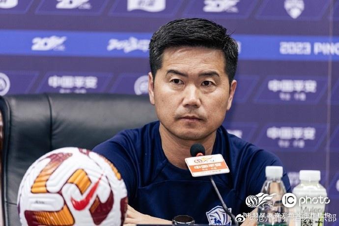 肇俊哲：我们磨合得很好 不仅要考虑一场的得失还要全盘考虑
