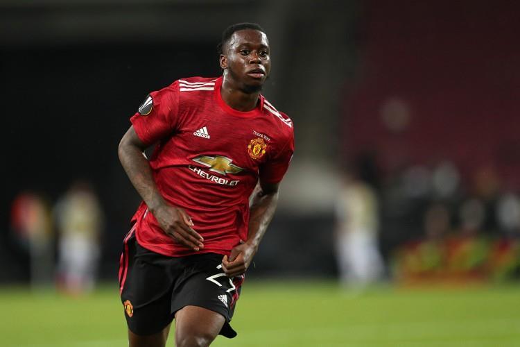 万比萨卡本场数据：1解围2封堵3抢断0被过 10次对抗3次成功