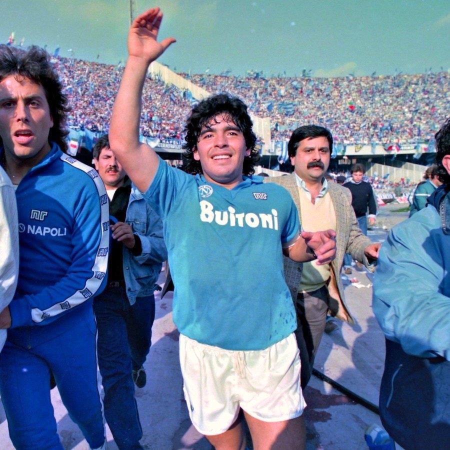 【上古旧照】零的突破！86/87赛季马拉多纳带队，拿波里首夺意甲