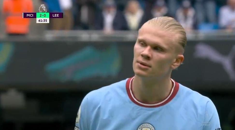 快乐哈宝哈兰德转身抽射又命中立柱，人都麻了…