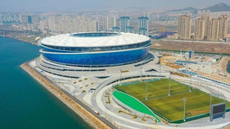 足球报：大连人津门虎泰山也将拥有专业球场 原恒大球场继续建设