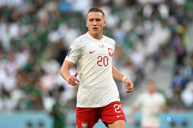 杜德克：我给过泽林斯基一件利物浦球衣，他是波兰足球的希望