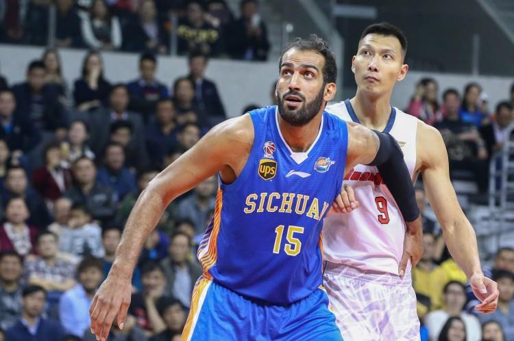 哈达迪：易建联是我的好兄弟 我非常尊重他 阿联也十分尊重我