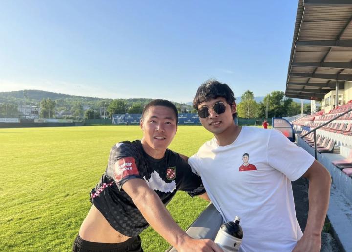 贾博琰现场看罗涵博文比赛 罗涵博文之后现场看贾博