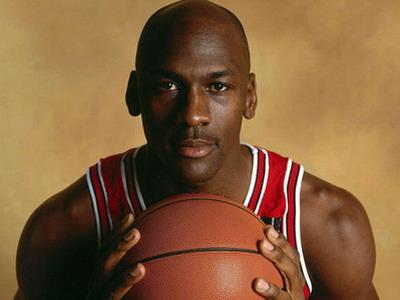 乔丹宣布第二次从NBA退役