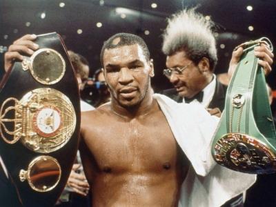 泰森成最年轻重量级冠军