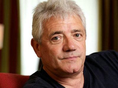 纽卡主帅基冈受到国际足联表彰