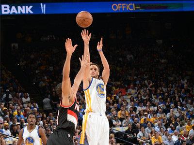 库里破单赛季三分球纪录