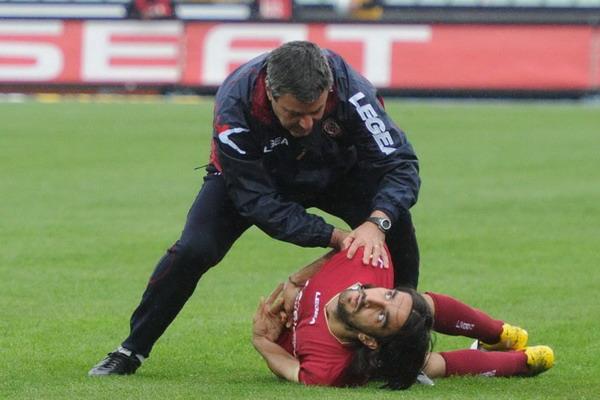 利沃诺球员莫罗西尼球场猝死