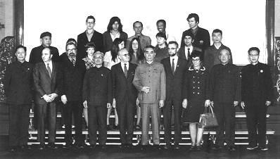 周恩来接见访华的美国乒乓球队