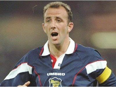 麦卡利斯特宣布退出国家队