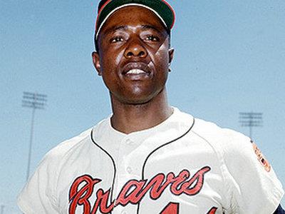 阿隆完成生涯中第715次本垒打