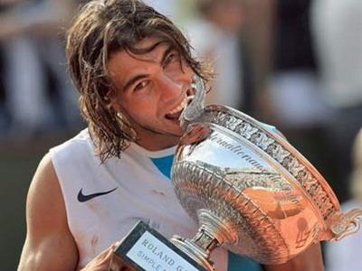 纳达尔法网三连冠