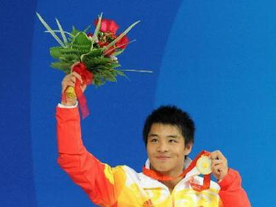 中国跳水运动员何冲出生