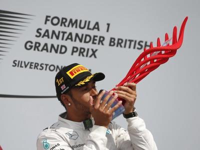 F1英国站汉密尔顿夺冠