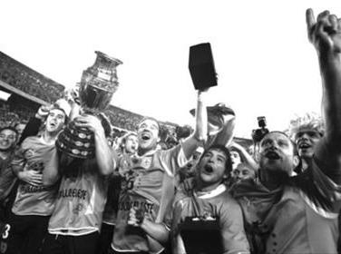 乌拉圭本土登顶美洲杯