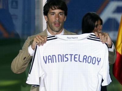 “禁区之王”范尼加盟皇马