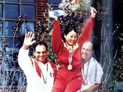 张山击败男运动员夺奥运金牌